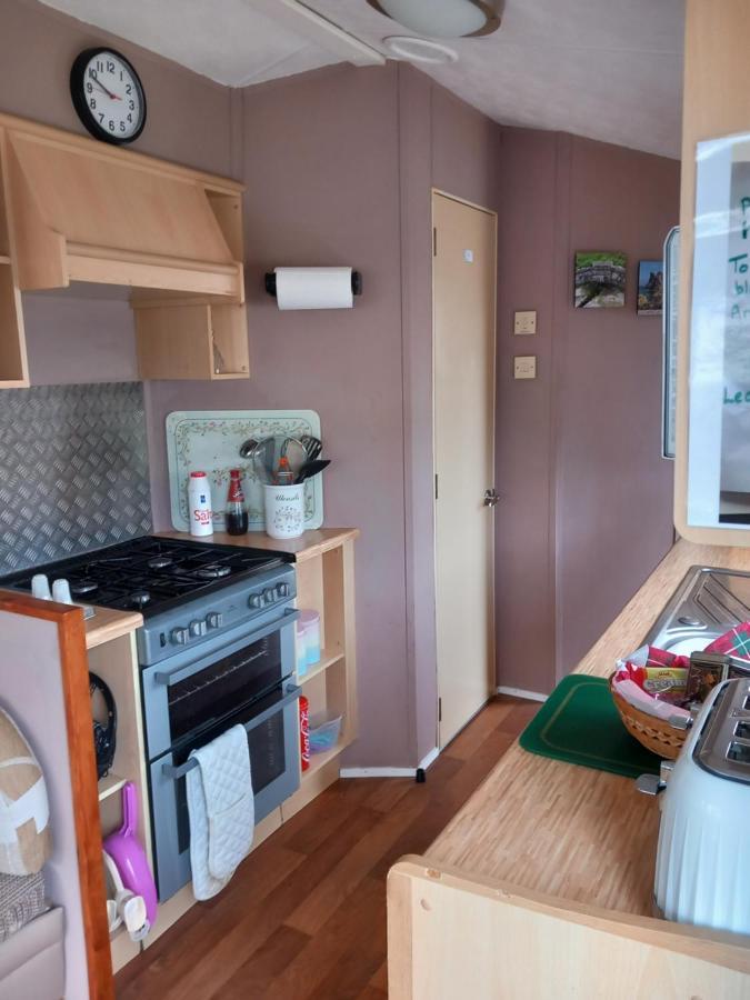 Melody Brooks Caravan Park Portknockie Exterior photo